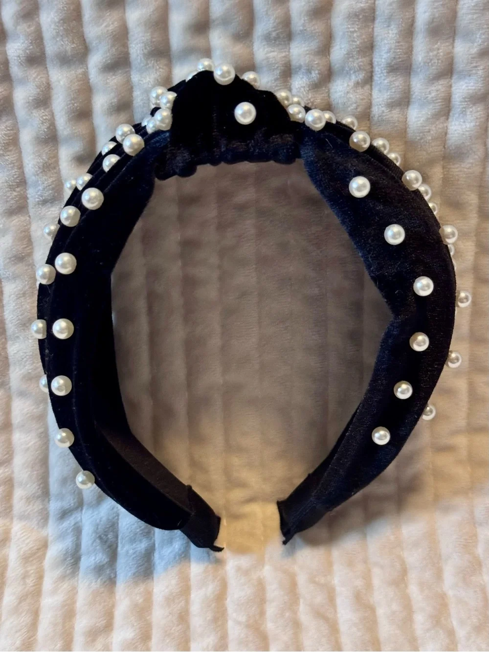 Girls Black Velvet Pearl-Embellished Knotted Headband